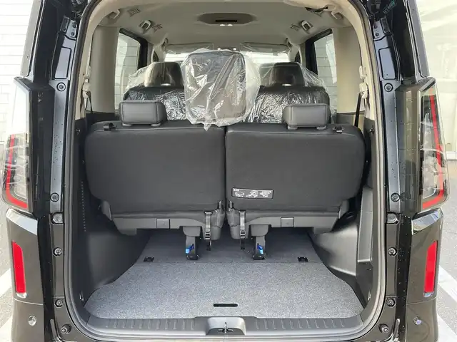 日産 セレナ e－パワー ハイウェイスター V 福岡県 2025(令7)年 0.1千km ダイヤモンドブラック 登録済み未使用車/純正12.3型ディスプレイナビ(フルセグTV/BT)/全方位/ブラインドスポット/オートホールド/コーナーセンサー/プロパイロット/デジタルインナーミラー/両側パワスラ/ドラレコ/ETC2.0/ハンドルヒーター/USB/HDMI/純正アルミホイール/純正LED/スペアキー/プッシュスタート/スマートキー