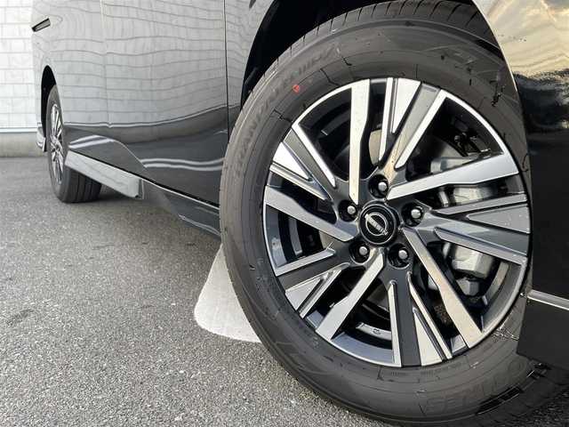 日産 セレナ e－パワー ハイウェイスター V 福岡県 2025(令7)年 0.1千km ダイヤモンドブラック 登録済み未使用車/純正12.3型ディスプレイナビ(フルセグTV/BT)/全方位/ブラインドスポット/オートホールド/コーナーセンサー/プロパイロット/デジタルインナーミラー/両側パワスラ/ドラレコ/ETC2.0/ハンドルヒーター/USB/HDMI/純正アルミホイール/純正LED/スペアキー/プッシュスタート/スマートキー