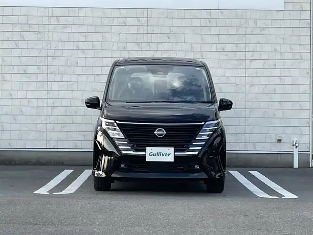 日産 セレナ e－パワー ハイウェイスター V 福岡県 2025(令7)年 0.1千km ダイヤモンドブラック 登録済み未使用車/純正12.3型ディスプレイナビ(フルセグTV/BT)/全方位/ブラインドスポット/オートホールド/コーナーセンサー/プロパイロット/デジタルインナーミラー/両側パワスラ/ドラレコ/ETC2.0/ハンドルヒーター/USB/HDMI/純正アルミホイール/純正LED/スペアキー/プッシュスタート/スマートキー