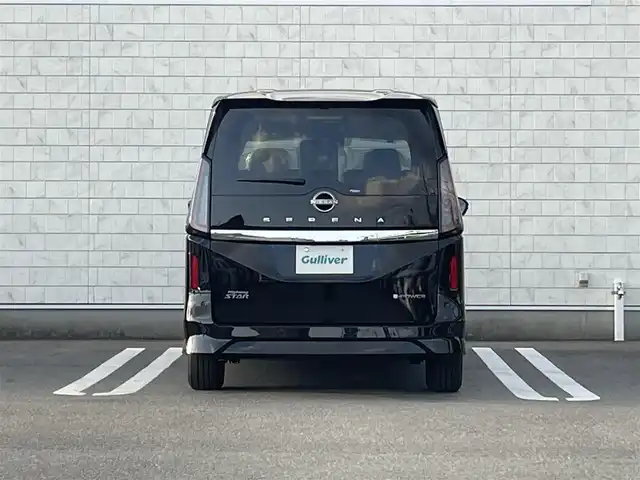 日産 セレナ e－パワー ハイウェイスター V 福岡県 2025(令7)年 0.1千km ダイヤモンドブラック 登録済み未使用車/純正12.3型ディスプレイナビ(フルセグTV/BT)/全方位/ブラインドスポット/オートホールド/コーナーセンサー/プロパイロット/デジタルインナーミラー/両側パワスラ/ドラレコ/ETC2.0/ハンドルヒーター/USB/HDMI/純正アルミホイール/純正LED/スペアキー/プッシュスタート/スマートキー