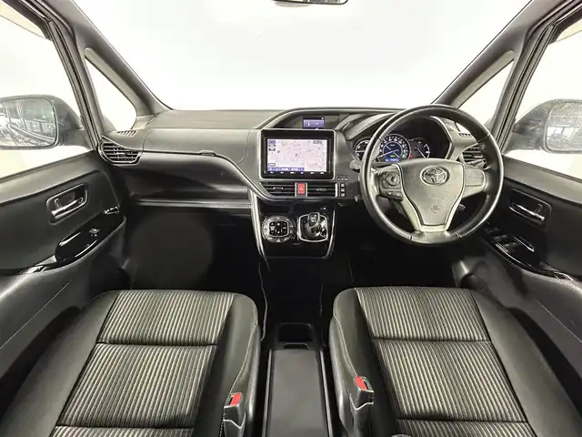 トヨタ ヴォクシー ハイブリッド ZS 煌Ⅱ 佐賀県 2019(令1)年 4.5万km ブラック 純正ディーラーオプション9インチナビ/バックカメラ/フルセグテレビ　/CD/DVD/BT/SD/FM.AM/プリクラッシュセーフティ/レーンディパーチャーアラート/オートハイビーム/クルーズコントロール/シートヒーター/純正ドライブレコーダー/純正フロアマット/純正ドアバイザー/プッシュスタート