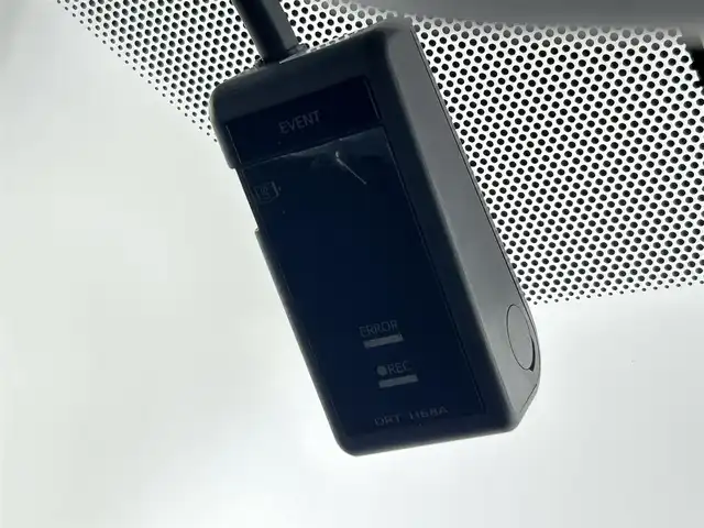 トヨタ ヴォクシー ハイブリッド ZS 煌Ⅱ 佐賀県 2019(令1)年 4.5万km ブラック 純正ディーラーオプション9インチナビ/バックカメラ/フルセグテレビ　/CD/DVD/BT/SD/FM.AM/プリクラッシュセーフティ/レーンディパーチャーアラート/オートハイビーム/クルーズコントロール/シートヒーター/純正ドライブレコーダー/純正フロアマット/純正ドアバイザー/プッシュスタート