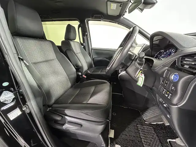 トヨタ ヴォクシー ハイブリッド ZS 煌Ⅱ 佐賀県 2019(令1)年 4.5万km ブラック 純正ディーラーオプション9インチナビ/バックカメラ/フルセグテレビ　/CD/DVD/BT/SD/FM.AM/プリクラッシュセーフティ/レーンディパーチャーアラート/オートハイビーム/クルーズコントロール/シートヒーター/純正ドライブレコーダー/純正フロアマット/純正ドアバイザー/プッシュスタート