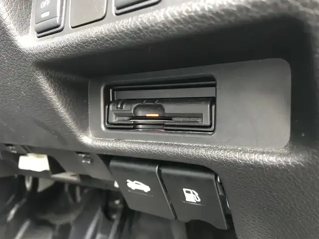 日産 エクストレイル 20X エマージェンシーブレーキ 栃木県 2015(平27)年 9.3万km ダイヤモンドブラック (株)IDOMが運営する【じしゃロン小山店】の自社ローン対象車両になります。こちらは現金ご利用時の価格です。/自社ローンご希望の方は別途その旨お申付け下さい。//禁煙車/純正フルセグナビ/（CD/DVD/AM/FMラジオ）/(Bluetooth)/スマートキー/プッシュスタート/バックカメラ/ＥＴＣ/エマージェンシーブレーキ/車線逸脱警報/シートヒーター/コーナーセンサー/ドライブレコーダー/アイドリングストップ/ステアリングリモコン/電動格納ドアミラー/パワーウインドウ/オートライト/防眩ミラー