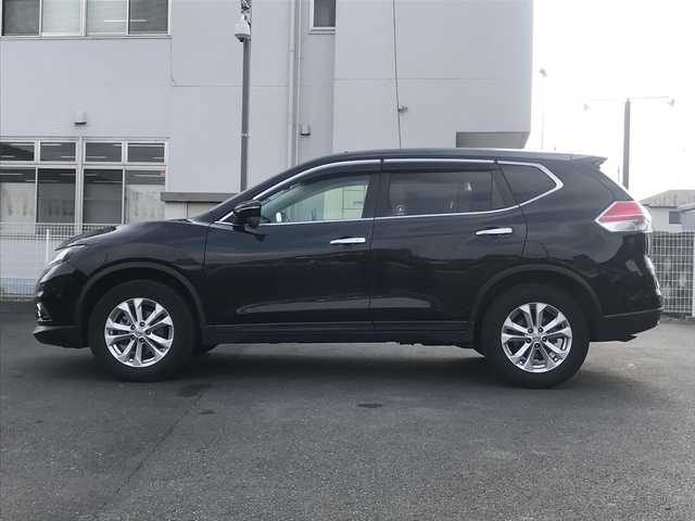 日産 エクストレイル 20X エマージェンシーブレーキ 千葉県 2015(平27)年 9.3万km ダイヤモンドブラック (株)IDOMが運営する【じしゃロン柏店】の自社ローン対象車両になります。こちらは現金ご利用時の価格です。/自社ローンご希望の方は別途その旨お申付け下さい。//禁煙車/純正フルセグナビ/（CD/DVD/AM/FMラジオ）/(Bluetooth)/スマートキー/プッシュスタート/バックカメラ/ＥＴＣ/エマージェンシーブレーキ/車線逸脱警報/シートヒーター/コーナーセンサー/ドライブレコーダー/アイドリングストップ/ステアリングリモコン/電動格納ドアミラー/パワーウインドウ/オートライト/防眩ミラー