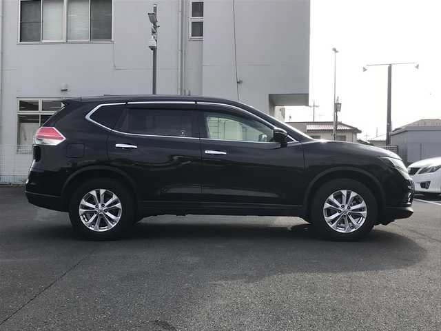 日産 エクストレイル 20X エマージェンシーブレーキ 千葉県 2015(平27)年 9.3万km ダイヤモンドブラック (株)IDOMが運営する【じしゃロン柏店】の自社ローン対象車両になります。こちらは現金ご利用時の価格です。/自社ローンご希望の方は別途その旨お申付け下さい。//禁煙車/純正フルセグナビ/（CD/DVD/AM/FMラジオ）/(Bluetooth)/スマートキー/プッシュスタート/バックカメラ/ＥＴＣ/エマージェンシーブレーキ/車線逸脱警報/シートヒーター/コーナーセンサー/ドライブレコーダー/アイドリングストップ/ステアリングリモコン/電動格納ドアミラー/パワーウインドウ/オートライト/防眩ミラー
