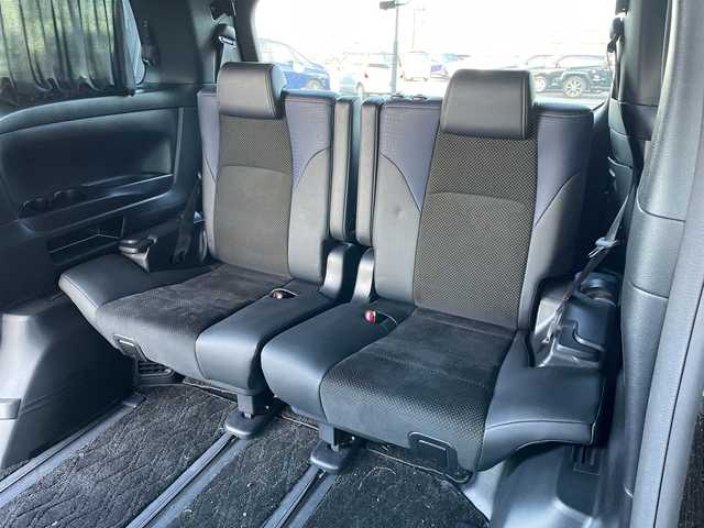 トヨタ ヴェルファイア 2.5Z Aエディデョン ゴールデンアイズ 道央・札幌 2017(平29)年 3万km バーニングブラッククリスタルシャインガラスフレーク ４WD/モデリスタエアロ/社外足廻り（ダウンサス）/純正ディーラーOPナビ/CD/DVD/BT/フルセグ/純正フリップダウンモニター/横滑り防止装置/クルーズコントロール/パーキングアシスト/クリアランスソナー/バック/フロントカメラ/ビルトインETC/ドライブレコーダー/アイドリングストップ/ECOMODE/nanoe/両側パワースライドドア/パワーバックドア/N席/２列目オットマン/ハーフレザーシート/革巻きウッドコンビステアリング/ステアリングリモコン/AC100V/電動パーキング/ブレーキホールド/MTモード付AT/プッシュスタート/スマートキー/LEDヘッドライト/オートライト/フォグランプ/電動格納ミラー/ウィンカーミラー/純正フロアマット/ドアバイザー/サスペンション/グリル積込