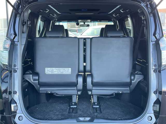 トヨタ ヴェルファイア 2.5Z Aエディデョン ゴールデンアイズ 道央・札幌 2017(平29)年 3万km バーニングブラッククリスタルシャインガラスフレーク ４WD/モデリスタエアロ/社外足廻り（ダウンサス）/純正ディーラーOPナビ/CD/DVD/BT/フルセグ/純正フリップダウンモニター/横滑り防止装置/クルーズコントロール/パーキングアシスト/クリアランスソナー/バック/フロントカメラ/ビルトインETC/ドライブレコーダー/アイドリングストップ/ECOMODE/nanoe/両側パワースライドドア/パワーバックドア/N席/２列目オットマン/ハーフレザーシート/革巻きウッドコンビステアリング/ステアリングリモコン/AC100V/電動パーキング/ブレーキホールド/MTモード付AT/プッシュスタート/スマートキー/LEDヘッドライト/オートライト/フォグランプ/電動格納ミラー/ウィンカーミラー/純正フロアマット/ドアバイザー/サスペンション/グリル積込