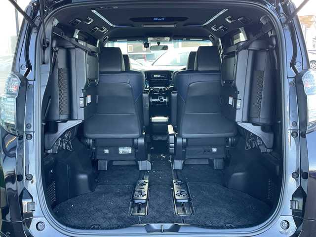 トヨタ ヴェルファイア 2.5Z Aエディデョン ゴールデンアイズ 道央・札幌 2017(平29)年 3万km バーニングブラッククリスタルシャインガラスフレーク ４WD/モデリスタエアロ/社外足廻り（ダウンサス）/純正ディーラーOPナビ/CD/DVD/BT/フルセグ/純正フリップダウンモニター/横滑り防止装置/クルーズコントロール/パーキングアシスト/クリアランスソナー/バック/フロントカメラ/ビルトインETC/ドライブレコーダー/アイドリングストップ/ECOMODE/nanoe/両側パワースライドドア/パワーバックドア/N席/２列目オットマン/ハーフレザーシート/革巻きウッドコンビステアリング/ステアリングリモコン/AC100V/電動パーキング/ブレーキホールド/MTモード付AT/プッシュスタート/スマートキー/LEDヘッドライト/オートライト/フォグランプ/電動格納ミラー/ウィンカーミラー/純正フロアマット/ドアバイザー/サスペンション/グリル積込