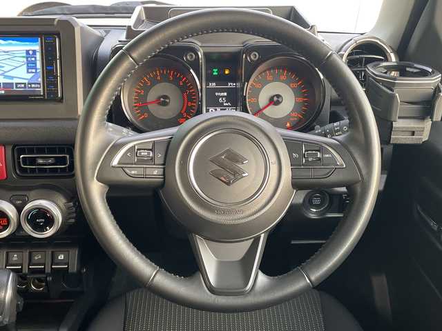 スズキ ジムニー XC 青森県 2021(令3)年 3.8万km シフォンアイボリーメタリックブラック2トーンルーフ 4WD/純正メモリナビ・フルセグTV/CD・DVD・Bluetooth・SD・USB/バックカメラ/前席シートヒーター/セーフティサポート/デュアルセンサーブレーキサポート/ハイビームアシスト/クルーズコントロール/車線逸脱警報機能/誤発進抑制機能/ダウンヒルアシストコントロール/LEDヘッドライト/オートライト/フォグランプ/社外テールランプ/純正16インチアルミ/スマートキー/プッシュスタート