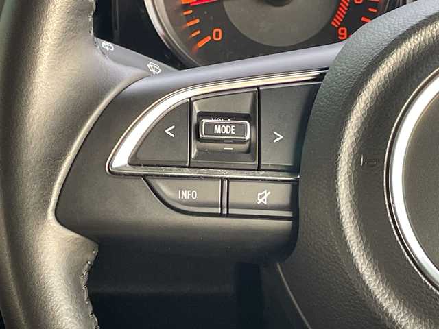 スズキ ジムニー XC 青森県 2021(令3)年 3.8万km シフォンアイボリーメタリックブラック2トーンルーフ 4WD/純正メモリナビ・フルセグTV/CD・DVD・Bluetooth・SD・USB/バックカメラ/前席シートヒーター/セーフティサポート/デュアルセンサーブレーキサポート/ハイビームアシスト/クルーズコントロール/車線逸脱警報機能/誤発進抑制機能/ダウンヒルアシストコントロール/LEDヘッドライト/オートライト/フォグランプ/社外テールランプ/純正16インチアルミ/スマートキー/プッシュスタート