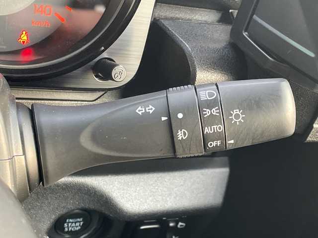 スズキ ジムニー XC 青森県 2021(令3)年 3.8万km シフォンアイボリーメタリックブラック2トーンルーフ 4WD/純正メモリナビ・フルセグTV/CD・DVD・Bluetooth・SD・USB/バックカメラ/前席シートヒーター/セーフティサポート/デュアルセンサーブレーキサポート/ハイビームアシスト/クルーズコントロール/車線逸脱警報機能/誤発進抑制機能/ダウンヒルアシストコントロール/LEDヘッドライト/オートライト/フォグランプ/社外テールランプ/純正16インチアルミ/スマートキー/プッシュスタート