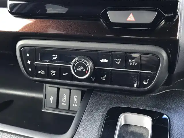 ホンダ Ｎ ＢＯＸ カスタム L ターボ 鳥取県 2021(令3)年 5.3万km プラチナホワイトパール ４・W・D/純正8インチナビ/フルセグ/DVD/CD/BT/USB/バックカメラ・ビルトインETC/前後ドライブレコーダー/前席シートヒーター/レーダークルーズコントロール/レーンキープアシスト/LEDヘットライト/フォグライト/純正15インチアルミホイール/プッシュエンジンスタート/レザー調シートカバー/アイドリングストップ/シートバックテーブル/フロアマット/ドアバイザー/スペアキー