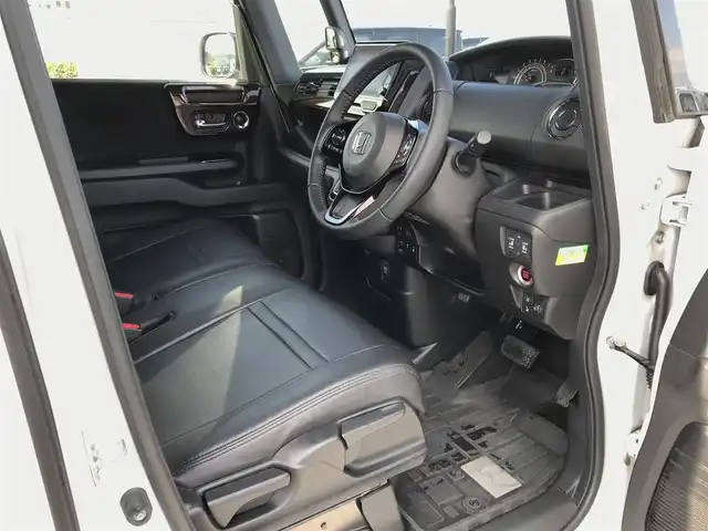 ホンダ Ｎ ＢＯＸ カスタム L ターボ 鳥取県 2021(令3)年 5.3万km プラチナホワイトパール ４・W・D/純正8インチナビ/フルセグ/DVD/CD/BT/USB/バックカメラ・ビルトインETC/前後ドライブレコーダー/前席シートヒーター/レーダークルーズコントロール/レーンキープアシスト/LEDヘットライト/フォグライト/純正15インチアルミホイール/プッシュエンジンスタート/レザー調シートカバー/アイドリングストップ/シートバックテーブル/フロアマット/ドアバイザー/スペアキー