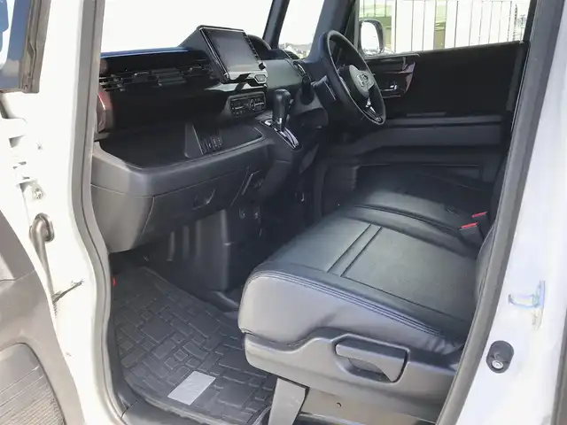 ホンダ Ｎ ＢＯＸ カスタム L ターボ 鳥取県 2021(令3)年 5.3万km プラチナホワイトパール ４・W・D/純正8インチナビ/フルセグ/DVD/CD/BT/USB/バックカメラ・ビルトインETC/前後ドライブレコーダー/前席シートヒーター/レーダークルーズコントロール/レーンキープアシスト/LEDヘットライト/フォグライト/純正15インチアルミホイール/プッシュエンジンスタート/レザー調シートカバー/アイドリングストップ/シートバックテーブル/フロアマット/ドアバイザー/スペアキー