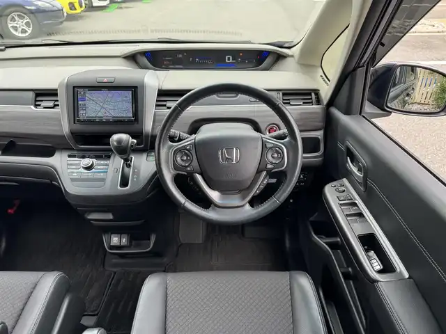 ホンダ フリード G ホンダセンシング 千葉県 2019(令1)年 5.2万km ミッドナイトブルービームM ワンオーナー車/禁煙車/ホンダセンシング/レーダークルーズコントロール/レーンキープアシスト/リアコーナーセンサー/社外SDナビ/フルセグTV/Bluetooth/バックカメラ/両側電動スライドドア/ドライブレコーダー/LEDライト/ETC/スマートキー