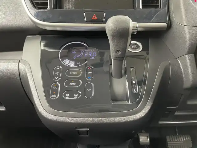 日産 デイズ ルークス X Vセレクション 大分県 2019(令1)年 4.6万km ホワイトソリッド/アイスブルー エマージェンシーブレーキ/コーナーセンサー/アラウンドビューモニター/前方ドライブレコーダー/革巻きステアリング/ドアバイザー/純正14インチアルミホイール/純正フロアマット/インテリキー/後席サンシェード/ハロゲンヘッドライト/両側パワースライドドア/スマートキー・プッシュスタート
