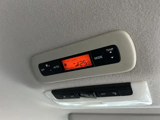 日産 セレナ ハイウェイスター Vセレクション 静岡県 2017(平29)年 3.4万km ダイヤモンドブラック ガソリン（ハイブリッド）/2WD(FF)/エマージェンシーブレーキ/両側パワースライドドア/フリップダウンモニター/9インチ純正ナビ【MM517D-L】/(FM/AM/CD/DVD/フルセグTV/Bluetooth)/アラウンドビューモニター/バックカメラ/クルーズコントロール/レーンキープアシスト/電動格納ミラー/アイドリングストップ/ステアリングスイッチ/オートライト/フロントフォグ/LEDヘッドライト/フルオートエアコン/プッシュスタート/スマートキー/純正フロアマット