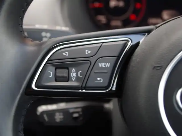 アウディ Ｑ２ 30TFSIスポーツ 埼玉県 2020(令2)年 2.4万km ミトスブラックメタリック 1オーナー /アダプティブクルーズコントロール /ナビゲーションパッケージ /アシスタンスパッケージ /バーチャルコックピット /CarPlay /バーチャルコックピット/パークセンサー/ブラインドスポットモニター /バックカメラ /ETC /ドラレコ/前席シートヒーター/フルセグTV