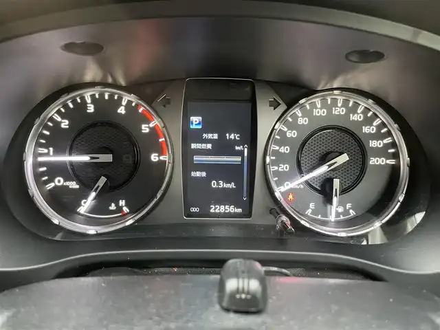 トヨタ ハイラックス Z 青森県 2020(令2)年 2.3万km スーパーホワイトⅡ 切替4WD/純正ナビ/ (CD/DVD/BT)/フルセグTV/バックカメラ/プリクラッシュセーフティ/レーンディパーチャーアラート/レーダークルーズコントロール/ロードサインアシスタント/先行車発進告知/アイドリングストップ/オートライト/LEDヘッドライト/フォグランプ/リアフォグランプ/ETC/コーナーセンサー/ヒルスタートアシストコントロール/社外エンジンスターター /社外マッドガード/社外シートカバー/社外トノカバー/純正サイドステップ/純正フロアマット/純正ドアバイザー/スペアキー/社外17インチアルミホイール/積込タイヤ/取扱説明書/保証書