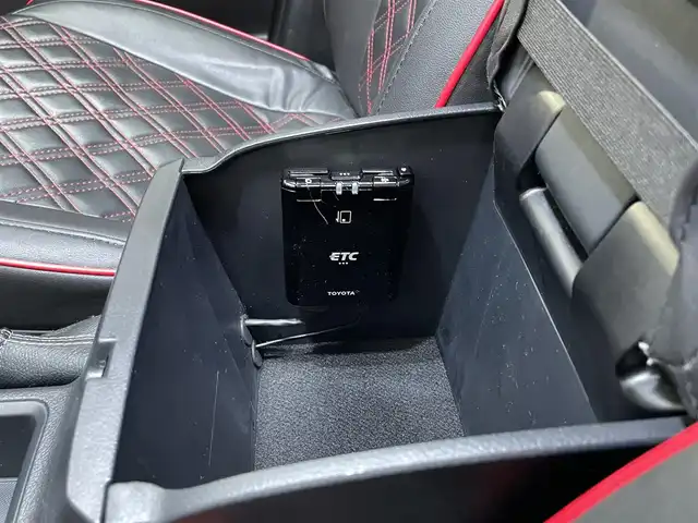 トヨタ ハイラックス Z 青森県 2020(令2)年 2.3万km スーパーホワイトⅡ 切替4WD/純正ナビ/ (CD/DVD/BT)/フルセグTV/バックカメラ/プリクラッシュセーフティ/レーンディパーチャーアラート/レーダークルーズコントロール/ロードサインアシスタント/先行車発進告知/アイドリングストップ/オートライト/LEDヘッドライト/フォグランプ/リアフォグランプ/ETC/コーナーセンサー/ヒルスタートアシストコントロール/社外エンジンスターター /社外マッドガード/社外シートカバー/社外トノカバー/純正サイドステップ/純正フロアマット/純正ドアバイザー/スペアキー/社外17インチアルミホイール/積込タイヤ/取扱説明書/保証書