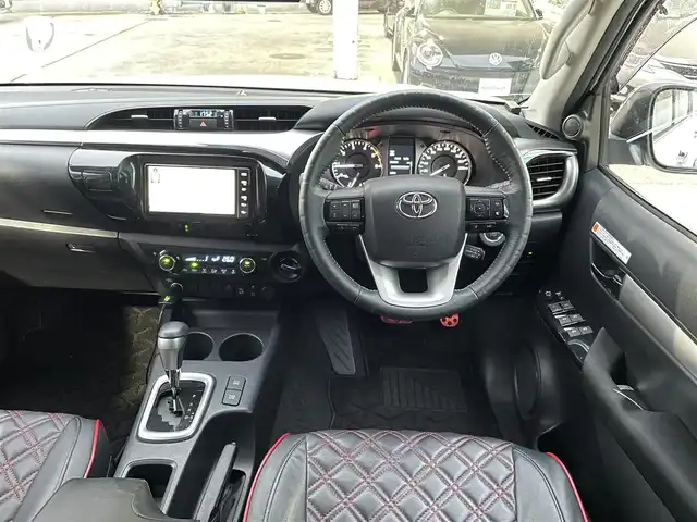 トヨタ ハイラックス Z 青森県 2020(令2)年 2.3万km スーパーホワイトⅡ 切替4WD/純正ナビ/ (CD/DVD/BT)/フルセグTV/バックカメラ/プリクラッシュセーフティ/レーンディパーチャーアラート/レーダークルーズコントロール/ロードサインアシスタント/先行車発進告知/アイドリングストップ/オートライト/LEDヘッドライト/フォグランプ/リアフォグランプ/ETC/コーナーセンサー/ヒルスタートアシストコントロール/社外エンジンスターター /社外マッドガード/社外シートカバー/社外トノカバー/純正サイドステップ/純正フロアマット/純正ドアバイザー/スペアキー/社外17インチアルミホイール/積込タイヤ/取扱説明書/保証書