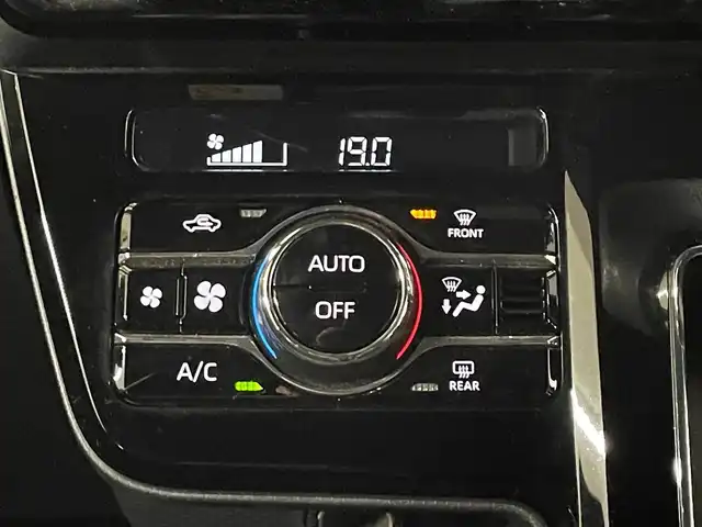 ダイハツ タント カスタム X スタイルセレクション 長崎県 2021(令3)年 2.5万km ブラックマイカメタリック/シャイニングホワイトパール 純正8インチSDナビ　（NSZN‐Y71DS）/・フルセグTV　CD/DVD/SD/Bluetooth/スマートアシスト/・衝突警報機能/・衝突回避支援ブレーキ機能/・ブレーキ制御付誤発進抑制機能/・車線逸脱警報機能/・路側逸脱警報機能/・ふらつき警報/・オートハイビーム/トラクションコントロール/ビークルスタビリティコントロール/バックカメラ/全方位カメラ/コーナーセンサー/両側パワースライドドア/純正ドライブレコーダー/ETC/シートヒーター（D・N席）/アイドリングストップ/プッシュスタート/ステアリングスイッチ/純正フロアマット/純正14インチAW/純正ドアバイザー/取扱説明書/保証書/