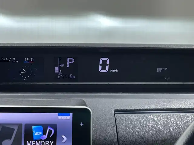 ダイハツ タント カスタム X スタイルセレクション 長崎県 2021(令3)年 2.5万km ブラックマイカメタリック/シャイニングホワイトパール 純正8インチSDナビ　（NSZN‐Y71DS）/・フルセグTV　CD/DVD/SD/Bluetooth/スマートアシスト/・衝突警報機能/・衝突回避支援ブレーキ機能/・ブレーキ制御付誤発進抑制機能/・車線逸脱警報機能/・路側逸脱警報機能/・ふらつき警報/・オートハイビーム/トラクションコントロール/ビークルスタビリティコントロール/バックカメラ/全方位カメラ/コーナーセンサー/両側パワースライドドア/純正ドライブレコーダー/ETC/シートヒーター（D・N席）/アイドリングストップ/プッシュスタート/ステアリングスイッチ/純正フロアマット/純正14インチAW/純正ドアバイザー/取扱説明書/保証書/