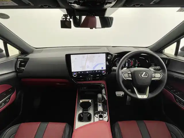 レクサス ＮＸ 350h Fスポーツ 群馬県 2023(令5)年 1.5万km ソニッククロム パノラマルーフ　諄ｓ寧１４インチナビ　パノラミックビューモニター　パワーバックドア　ＬＥＤ　ＡＨＢ　ＢＳＭ　シートヒーター　エアシート　純正２０インチＡＷ　デジタルインナーミラー　ワイヤレス充電　禁煙