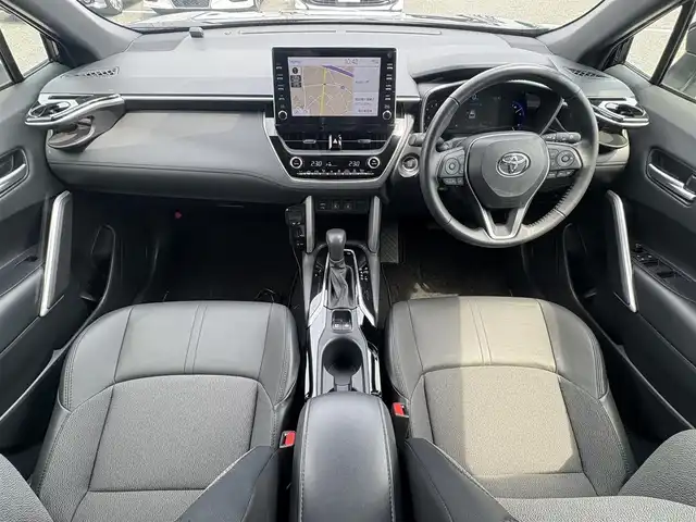 トヨタ カローラ クロス Z 徳島県 2023(令5)年 2.2万km アティチュードブラックマイカ 純正ナビ/(AM.FM.BT.Miracast.CarPlay.Android Auto)/電動リアゲート/トヨタセーフティセンス/全周囲カメラ/電動パーキング/オートホールド/ハーフレザーシート/前席シートヒーター/ＥＴＣ２．０/ＬＥＤヘッドライト/パワーシート/純正フロアマット