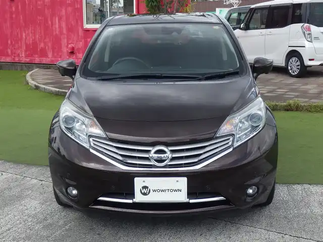 日産 ノート メダリスト エマージェンシーB 千葉県 2015(平27)年 6.8万km インペリアルアンバーP エマージェンシーブレーキ/ハーフレザーシート/純正SDナビ/地デジTV/【DVD/CD再生機能　Bluetooth接続】/アラウンドビューモニター/ドライブレコーダー（前後撮影）/革巻きステアリング/LEDヘッドライト/ウインカーミラー/コーナーセンサー/純正15インチアルミホイル/インテリジェントキー