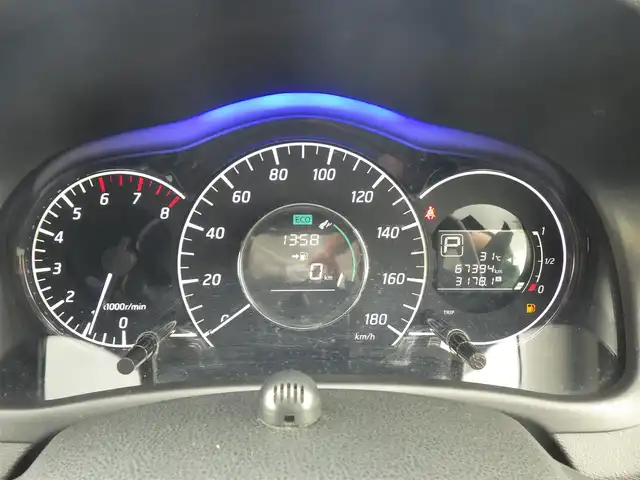 日産 ノート メダリスト エマージェンシーB 千葉県 2015(平27)年 6.8万km インペリアルアンバーP エマージェンシーブレーキ/ハーフレザーシート/純正SDナビ/地デジTV/【DVD/CD再生機能　Bluetooth接続】/アラウンドビューモニター/ドライブレコーダー（前後撮影）/革巻きステアリング/LEDヘッドライト/ウインカーミラー/コーナーセンサー/純正15インチアルミホイル/インテリジェントキー