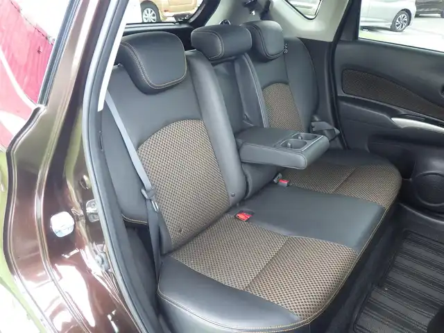 日産 ノート メダリスト エマージェンシーB 千葉県 2015(平27)年 6.8万km インペリアルアンバーP エマージェンシーブレーキ/ハーフレザーシート/純正SDナビ/地デジTV/【DVD/CD再生機能　Bluetooth接続】/アラウンドビューモニター/ドライブレコーダー（前後撮影）/革巻きステアリング/LEDヘッドライト/ウインカーミラー/コーナーセンサー/純正15インチアルミホイル/インテリジェントキー