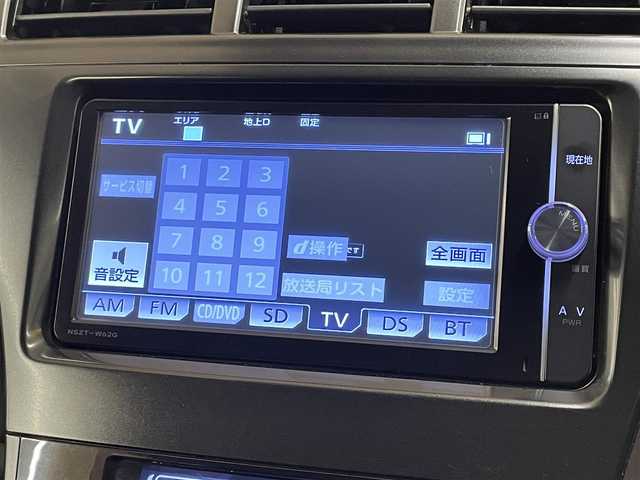 トヨタ プリウス α S チューンブラック 石川県 2014(平26)年 8万km ホワイトパールクリスタルシャイン 純正SDナビ/・フルセグTV/・CD/DVD/BT/・DS/SD/AM.FM/バックカメラ/ビルトインETC/前後ドライブレコーダー/革巻きステアリング/ステアリングスイッチ/スマートキー/・プッシュスタート/・スペアキー/純正16インチAW(ホイールキャップ付き)/純正フロアマット/純正ドアバイザー/オートライト/フォグランプ/横滑り防止システム/電動格納ウィンカーミラー