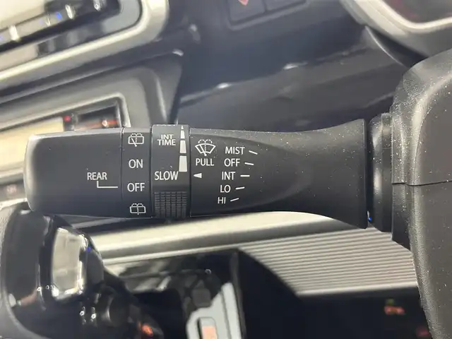 スズキ スペーシア カスタム HYBRID XS 佐賀県 2022(令4)年 1.6万km ピュアホワイトP 純正８インチナビ/ＡＭ/ＦＭ/CD/DVD/Bluetooth/フルセグTV/全方位カメラ/クルーズコントロール(追従あり)/衝突被害軽減システム/レーンアシスト/ハーフレザーシート/シートヒーター/ETC/LEDヘッドライト/フォグランプ/オートエアコン/リアサーキュレーター/盗難防止装置/横滑り防止装置/車線逸脱警報/オートライト/スマートキー/プッシュスタート/フロアマット/純正15インチアルミホイール/ステアリングスイッチ/電動格納ミラー/コーナーセンサー