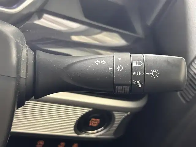スズキ スペーシア カスタム HYBRID XS 佐賀県 2022(令4)年 1.6万km ピュアホワイトP 純正８インチナビ/ＡＭ/ＦＭ/CD/DVD/Bluetooth/フルセグTV/全方位カメラ/クルーズコントロール(追従あり)/衝突被害軽減システム/レーンアシスト/ハーフレザーシート/シートヒーター/ETC/LEDヘッドライト/フォグランプ/オートエアコン/リアサーキュレーター/盗難防止装置/横滑り防止装置/車線逸脱警報/オートライト/スマートキー/プッシュスタート/フロアマット/純正15インチアルミホイール/ステアリングスイッチ/電動格納ミラー/コーナーセンサー