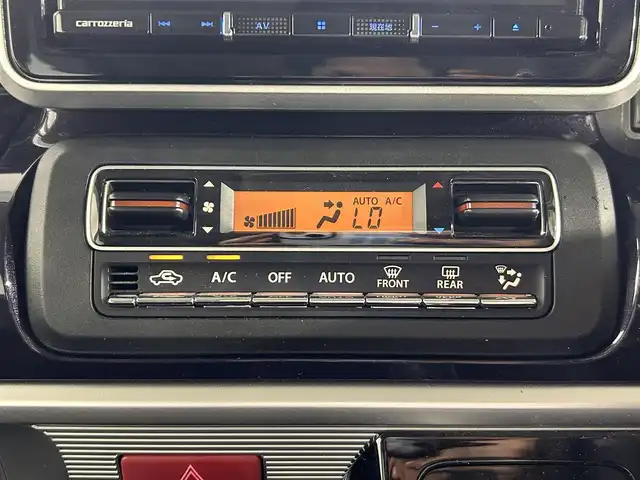スズキ スペーシア カスタム HYBRID XS 佐賀県 2022(令4)年 1.6万km ピュアホワイトP 純正８インチナビ/ＡＭ/ＦＭ/CD/DVD/Bluetooth/フルセグTV/全方位カメラ/クルーズコントロール(追従あり)/衝突被害軽減システム/レーンアシスト/ハーフレザーシート/シートヒーター/ETC/LEDヘッドライト/フォグランプ/オートエアコン/リアサーキュレーター/盗難防止装置/横滑り防止装置/車線逸脱警報/オートライト/スマートキー/プッシュスタート/フロアマット/純正15インチアルミホイール/ステアリングスイッチ/電動格納ミラー/コーナーセンサー