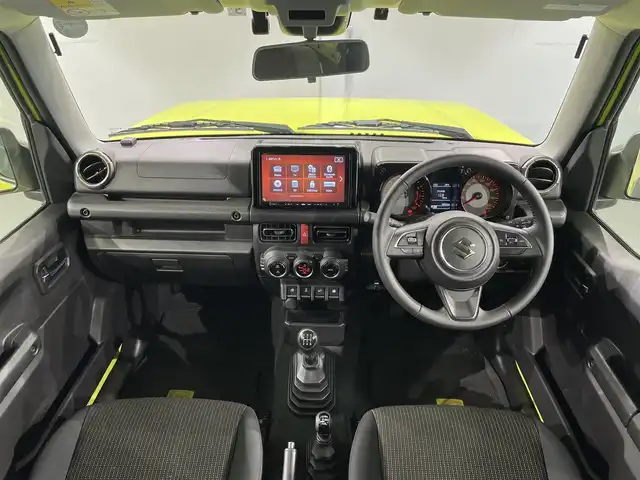 スズキ ジムニー シエラ JC 愛知県 2023(令5)年 0.7万km キネティックイエロー ５Ｆ　/純正９インチＳＤナビ　/（Bluetooth/フルセグTV/SD/CD・DVD再生/iPod)/スズキセーフティサポート　/　　-衝突軽減ブレーキ（デュアルブレーキサポート）/　　-車線逸脱警報/　　-先行車発進お知らせ/　　-標識認識機能/ビルトインＥＴＣ　/シートヒーター　/バックカメラ/クルーズコントロール　/ドライブレコーダー　/純正フロアマット