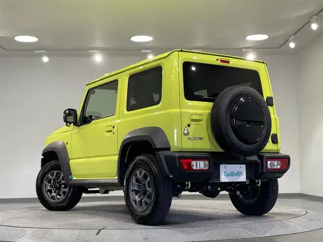 スズキ ジムニー シエラ JC 愛知県 2023(令5)年 0.7万km キネティックイエロー ５Ｆ　/純正９インチＳＤナビ　/（Bluetooth/フルセグTV/SD/CD・DVD再生/iPod)/スズキセーフティサポート　/　　-衝突軽減ブレーキ（デュアルブレーキサポート）/　　-車線逸脱警報/　　-先行車発進お知らせ/　　-標識認識機能/ビルトインＥＴＣ　/シートヒーター　/バックカメラ/クルーズコントロール　/ドライブレコーダー　/純正フロアマット