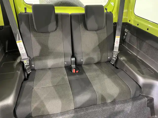 スズキ ジムニー シエラ JC 愛知県 2023(令5)年 0.7万km キネティックイエロー ５Ｆ　/純正９インチＳＤナビ　/（Bluetooth/フルセグTV/SD/CD・DVD再生/iPod)/スズキセーフティサポート　/　　-衝突軽減ブレーキ（デュアルブレーキサポート）/　　-車線逸脱警報/　　-先行車発進お知らせ/　　-標識認識機能/ビルトインＥＴＣ　/シートヒーター　/バックカメラ/クルーズコントロール　/ドライブレコーダー　/純正フロアマット