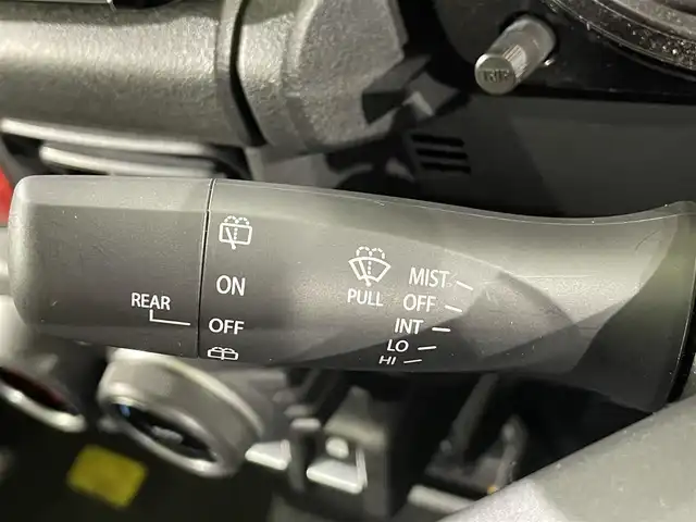 スズキ ジムニー シエラ JC 愛知県 2023(令5)年 0.7万km キネティックイエロー ５Ｆ　/純正９インチＳＤナビ　/（Bluetooth/フルセグTV/SD/CD・DVD再生/iPod)/スズキセーフティサポート　/　　-衝突軽減ブレーキ（デュアルブレーキサポート）/　　-車線逸脱警報/　　-先行車発進お知らせ/　　-標識認識機能/ビルトインＥＴＣ　/シートヒーター　/バックカメラ/クルーズコントロール　/ドライブレコーダー　/純正フロアマット