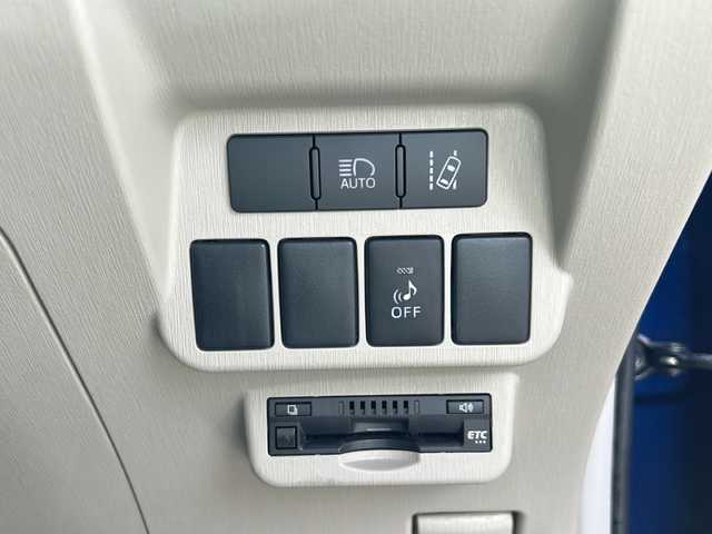 トヨタ プリウス α S 兵庫県 2018(平30)年 1.7万km ダークブルーマイカ ワンオーナー/純正SDナビ　Alpine/Bluetooth・AM/FM・HDMI・CD・DVD/フルセグTV(走行中視聴可能)/バックカメラ/ドライブレコーダー/ビルトインETC/アンチロック・ブレーキ・システム/衝突被害軽減システム/横滑り防止装置/盗難防止装置/レーンキープアシスト/アダプティブクルーズコントロール/アイドリングストップ/オートライト/オートマチックハイビーム/エアバッグ(W+サイド)/カーテンエアバッグ/LEDヘッドライト/純正フロアマット/スペアキー×1/取扱説明書/保証書/記録簿