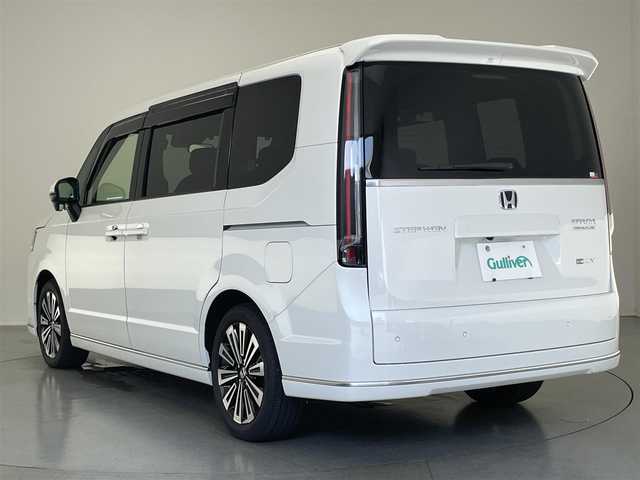 ホンダ ステップワゴン スパーダ eHEV プレミアムライン 愛知県 2023(令5)年 1.4万km プラチナホワイトパール 純正11.4インチナビ/フルセグ/DVD/CD/USB/アラウンドビューモニター/ホンダセンシング/ハーフレザーシート/ブラインドスポットモニター/両側パワースライドドア/電動リアゲート/オットマンチェア/シートヒーターD+N/純正前後ドライブレコーダー/ETC/LEDヘッドライト/スマートキー×2