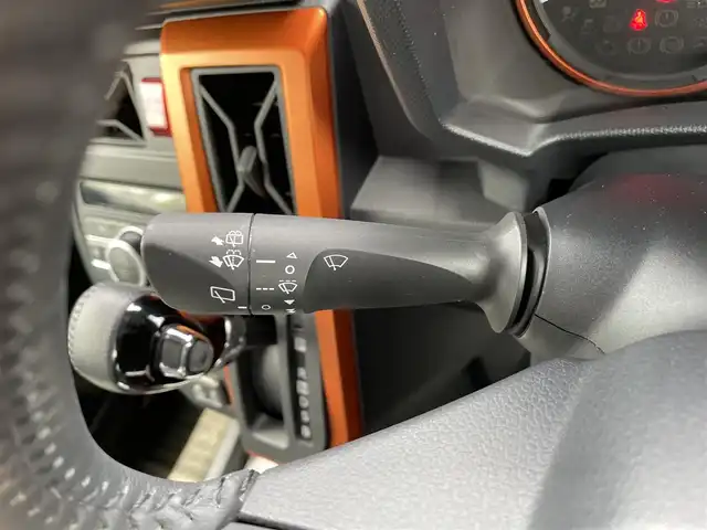 ダイハツ タフト G 千葉県 2020(令2)年 4.1万km シャイニングホワイトパール スマートアシスト/・衝突軽減ブレーキ/・車線逸脱警報/・標識認識機能/・アダプティブクルーズコントロール/スカイフィールトップ/パノラミックビューカメラ/純正SDナビ【NMZK-W70D】/・CD/DVD/Bluetooth/フルセグTV/スマートキー/前席シートヒーター/ブレーキオートホールド/コーナーセンサー/純正LEDヘッドライト/フォグランプ/純正15インチアルミホイール/ドライブレコーダー/ETC/本革巻きステアリング/ドアバイザー/サイド＆カーテンエアバッグ/新車時保証書＆取扱説明書