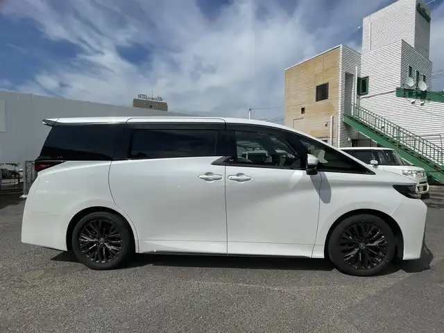 トヨタ ヴェルファイア ハイブリット Z プレミア 福島県 2024(令6)年 0.8万km プラチナホワイトパールマイカ レザーシート/ルーフシェード/デジタルインナーミラー/純正ナビ/全周囲カメラ/フルセグテレビ/両側パワースライドドア /クルーズコントロール/オートサイドステップ/純正19インチAW/LEDヘッドライト/ステアリングヒーター/Bluetooth接続/保証書/取説書