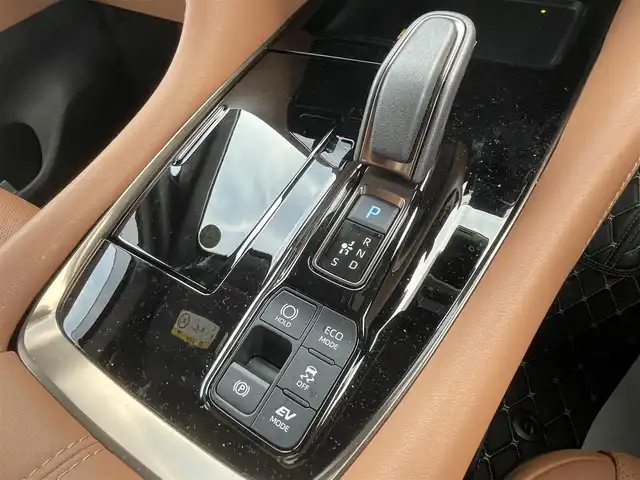 トヨタ ヴェルファイア ハイブリット Z プレミア 福島県 2024(令6)年 0.8万km プラチナホワイトパールマイカ レザーシート/ルーフシェード/デジタルインナーミラー/純正ナビ/全周囲カメラ/フルセグテレビ/両側パワースライドドア /クルーズコントロール/オートサイドステップ/純正19インチAW/LEDヘッドライト/ステアリングヒーター/Bluetooth接続/保証書/取説書