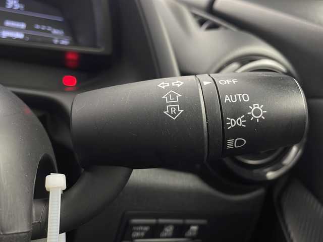 マツダ マツダ２ 15S スマートエディション 栃木県 2021(令3)年 4万km ディープクリスタルブルーマイカ 純正SDナビ/（Bluetooth/AM/FM/android/appleCarPLAY）　　/ETC/ドライブレコーダー/USBケーブルポート/バックカメラ/車線逸脱防止/クルーズコントロール/横滑り防止機能/全方位カメラ/アイドリングストップ/電動格納ドアミラー/純正フロアマット/パーキングセンサー警報/MTモード付AT