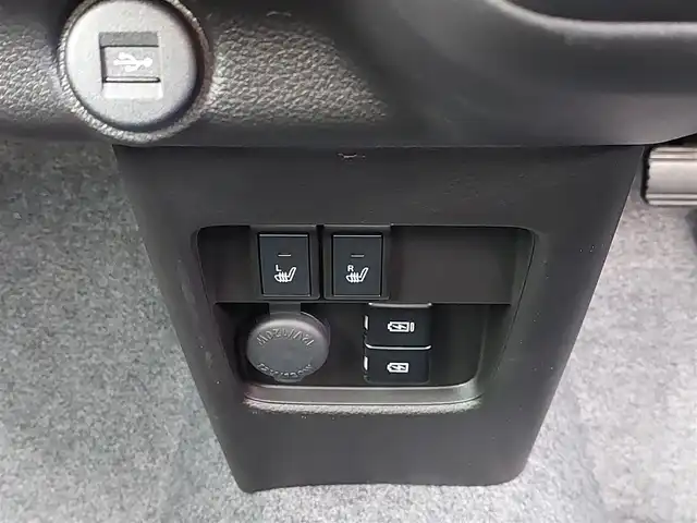 スズキ ハスラー HYBRID X 東京都 2025(令7)年 0.1千km クールカーキパールメタリック/ソフトベージュメタリック スズキセーフティサポート/・デュアルカメラブレーキサポート/・誤発進抑制機能/・車線逸脱抑制機能/・車線逸脱警報機能/・ふらつき警報機能/・先行車発進お知らせ機能/・アダプティブクルーズコントロール/・ハイビームアシスト/・標識認識機能/・後退時ブレーキサポート/・後方誤発進抑制機能/純正9インチメモリーナビ/・地デジTV/・DVD/CD/・スマートフォン連携機能/・USBソケット/・全方位モニター用カメラ/LEDヘッドランプ/SRSサイドエアバッグ/カーテンエアバッグ/リヤパーキングセンサー（後方誤発進抑制機能付）/運転席助手席シートヒーター