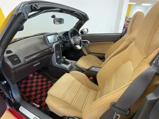 ダイハツ コペン ローブ 群馬県 2014(平26)年 1.6万km マタドールレッドP 純正ナビTV/　(Bluetooth/CD/DVD/フルセグ)/ビークルスタビリティコントロール/トラクションコントロールシステム/IC付ターボ/角型LEDヘッドランプ/オートエアコン/本革巻きステアリング/ステアリングスイッチ/ベージュファブリックスポーツシート/両席シートヒーター/純正16インチアルミホイール/キーフリーシステム/プッシュボタンスタート
