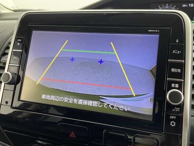 日産 セレナ ハイウェイスター 千葉県 2018(平30)年 6.3万km ダイヤモンドブラック 片側パワースライドドア/ハンズフリーオートスライドドア/純正9インチナビ/・型式：MM517D-L/・CD/DVD/Bluetooth/フルセグTV/AppleCarPlay/バックカメラ/クルーズコントロール/インテリジェントエマージェンシーブレーキ/LEDオートヘッドライト/ヘッドライトレベライザー/スマートマルチセンターシート/UVカット断熱グリーンガラス/ECOモードスイッチ/ビルトインETC/本革巻き3本スポークステアリング/純正16インチアルミホイール/ハイウェイスター専用サスペンション/デュアルバックドア/ステアリングスイッチ/オートエアコン/アイドリングストップ/ドアバイザー/プッシュスタート/インテリジェントキー/スペアキー1本/禁煙車
